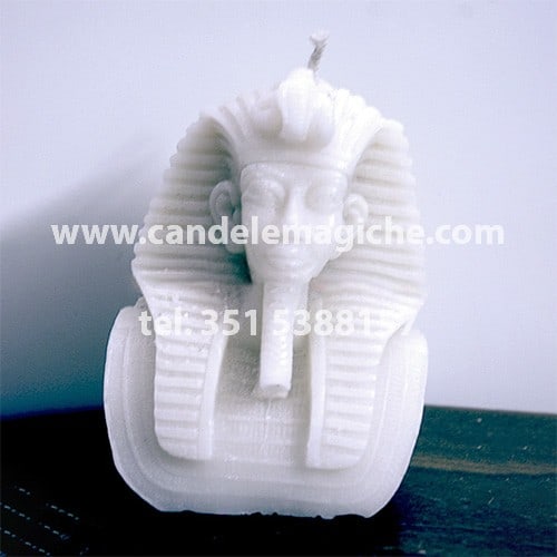 candela raffigurante il busto di faraone egiziano di colore bianco