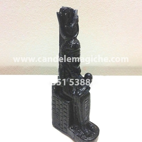 candela a forma di statuetta della dea iside di colore nero