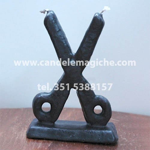 candela a forma di forbici di colore nero