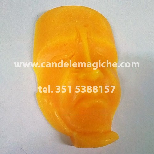 candela del pensiero di colore giallo