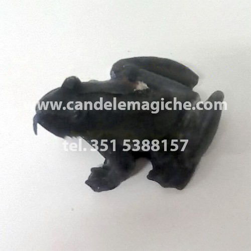 candela a forma di rospo di colore nero