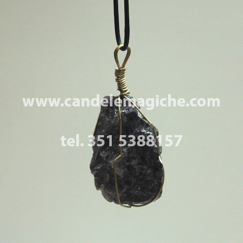 ciondolo con pietra quarzo ametista avvolta da gabbia a spirale