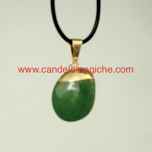 ciondolo portafortuna con pietra giada per il segno zodiacale del toro