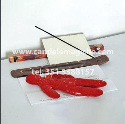 Macumba con Bambola voodoo per ritorno d'amore