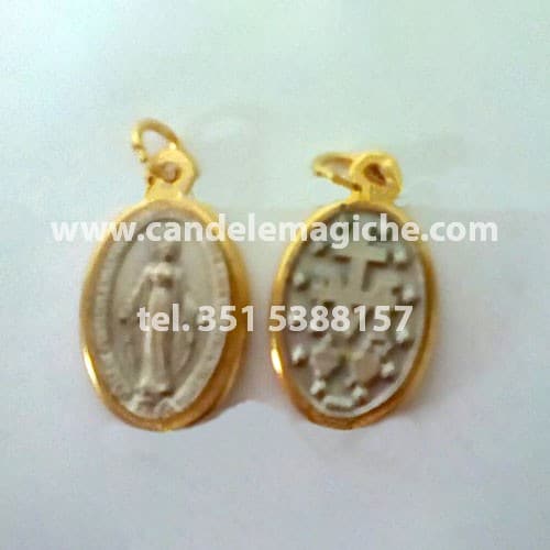 medaglietta ovale color oro e argento di sant'elena