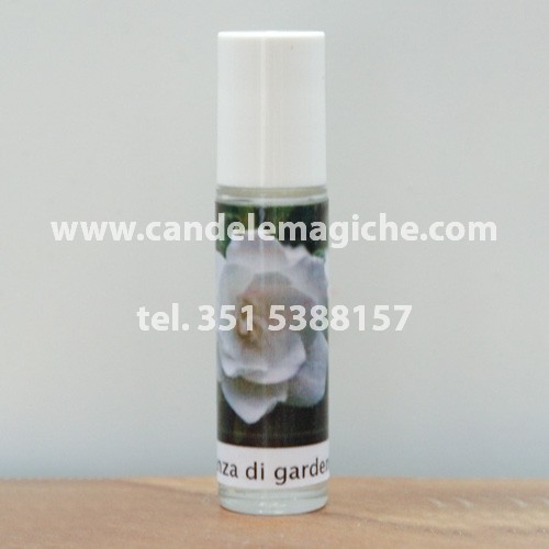 bottiglietta di olio essenziale di gardenia
