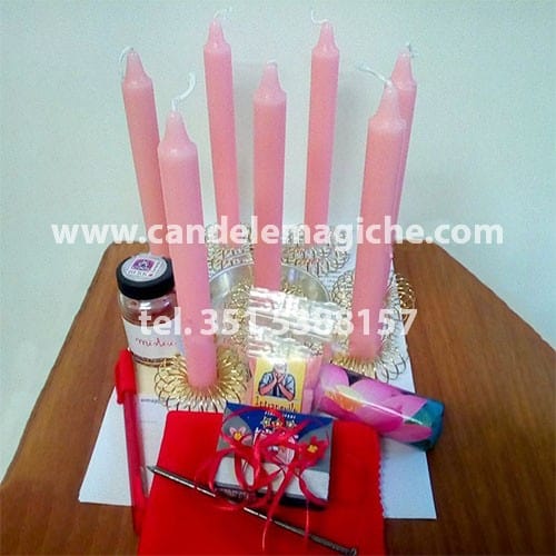 set di candele rosa e accessori per il rito in tranquilo