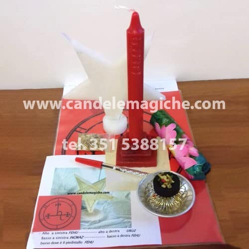 candela rossa e a forma di stella per il rito luciferiano di lilith