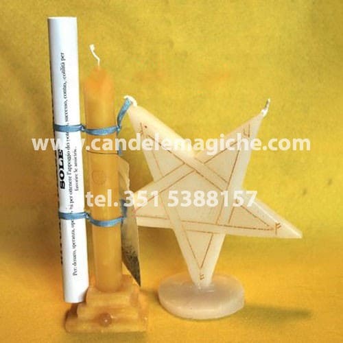 candela cilindrica gialla e candela a forma di stella per rito planetare del sole