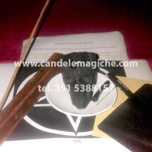 materiale per effettuare il rituale della candela del potere