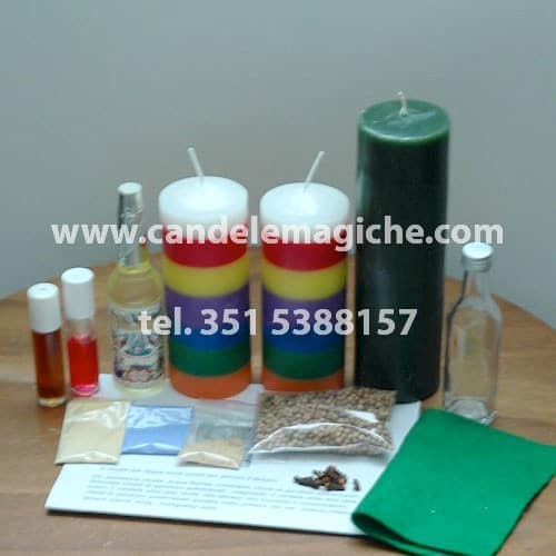 sei di candele, polveri magiche ed erbe magiche per il rito di jesus mal verde