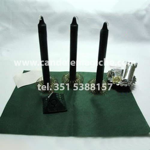 tre candele verdi per il rituale salomonico di venere