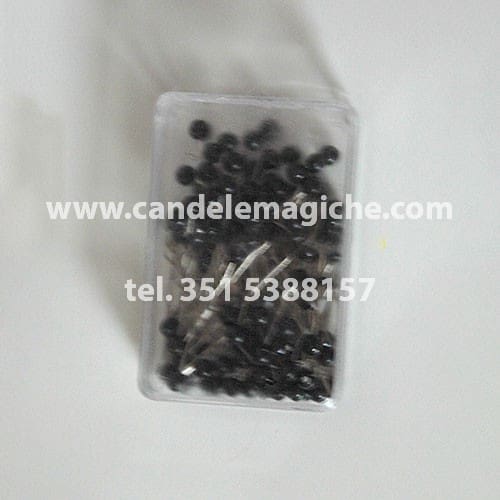 scatola di spilli con capocchia nera