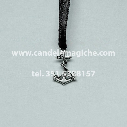 piccolo talismano portafortuna a forma di ancora