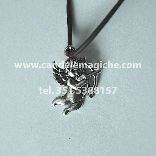 talismano portafortuna con ciondolo a forma di cupido
