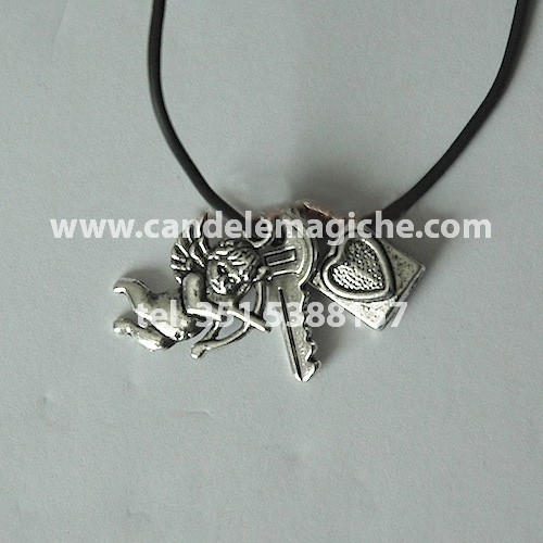 triplice talismano per amore con ciondoli a forma di chiave, lucchetto ed eros